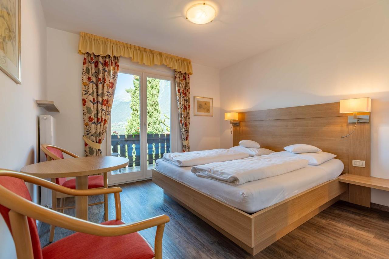 Garni Duerrenstein Hotel เชนนา ภายนอก รูปภาพ