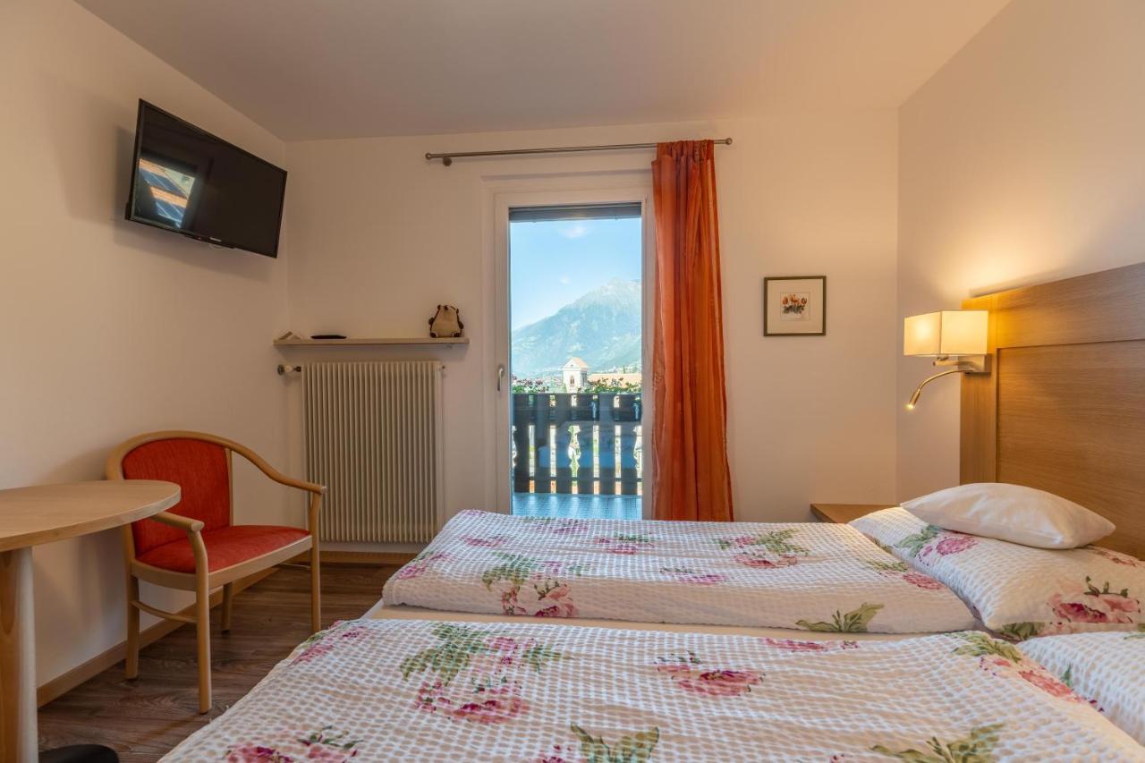 Garni Duerrenstein Hotel เชนนา ภายนอก รูปภาพ