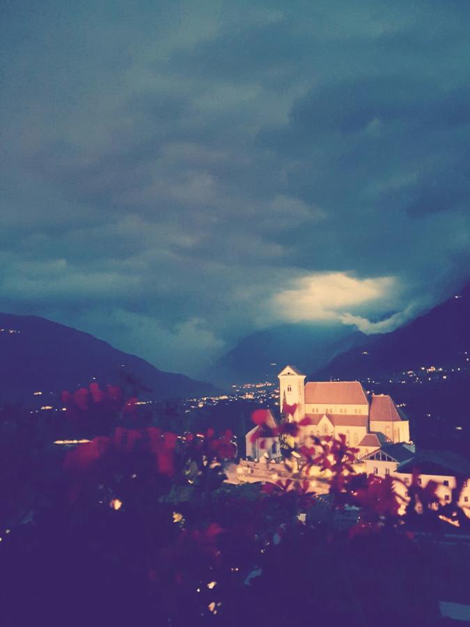 Garni Duerrenstein Hotel เชนนา ภายนอก รูปภาพ